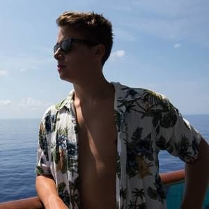 Meet your Posher, Evan